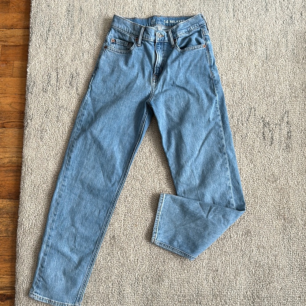 GAP Teen Relaxed Taper Leg Light Wash Jeans with Washwell NWT Boys size 14.